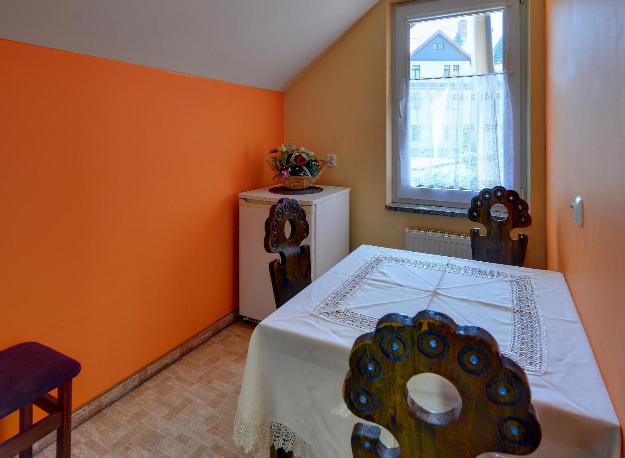 Apartamenty I Pokoje Karpacz - Centrum Karpacza, Parking W Cenie! Bilik gambar