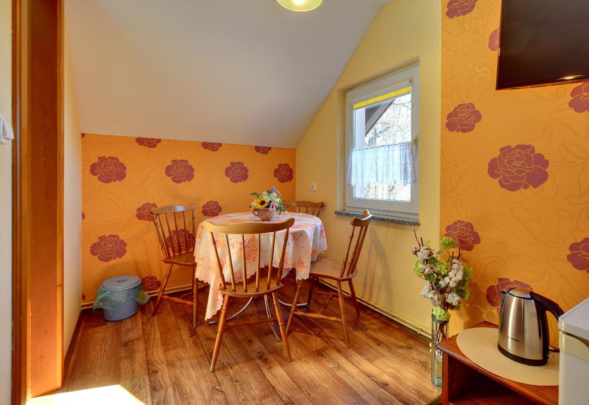 Apartamenty I Pokoje Karpacz - Centrum Karpacza, Parking W Cenie! Bilik gambar