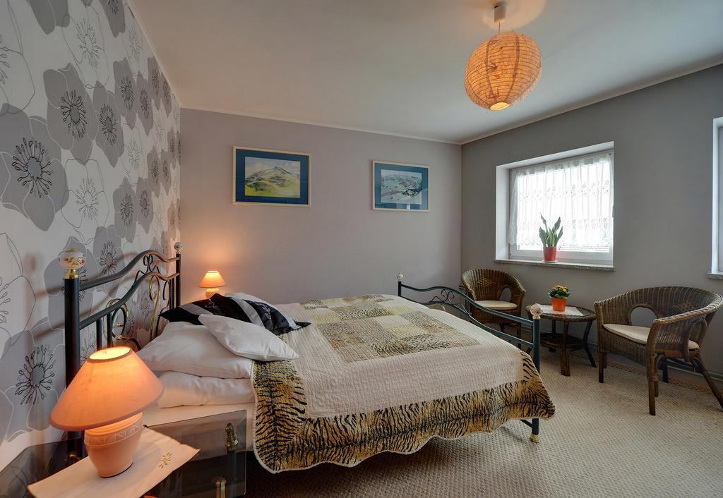 Apartamenty I Pokoje Karpacz - Centrum Karpacza, Parking W Cenie! Luaran gambar